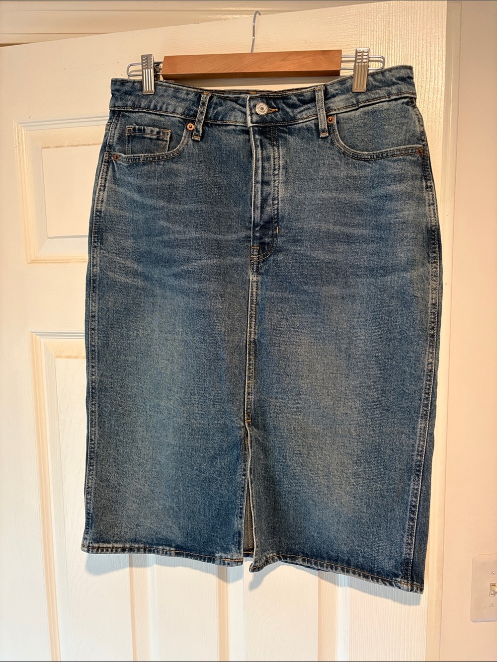 Old Navy Straight-Leg Denim Skirt — Medium Blue